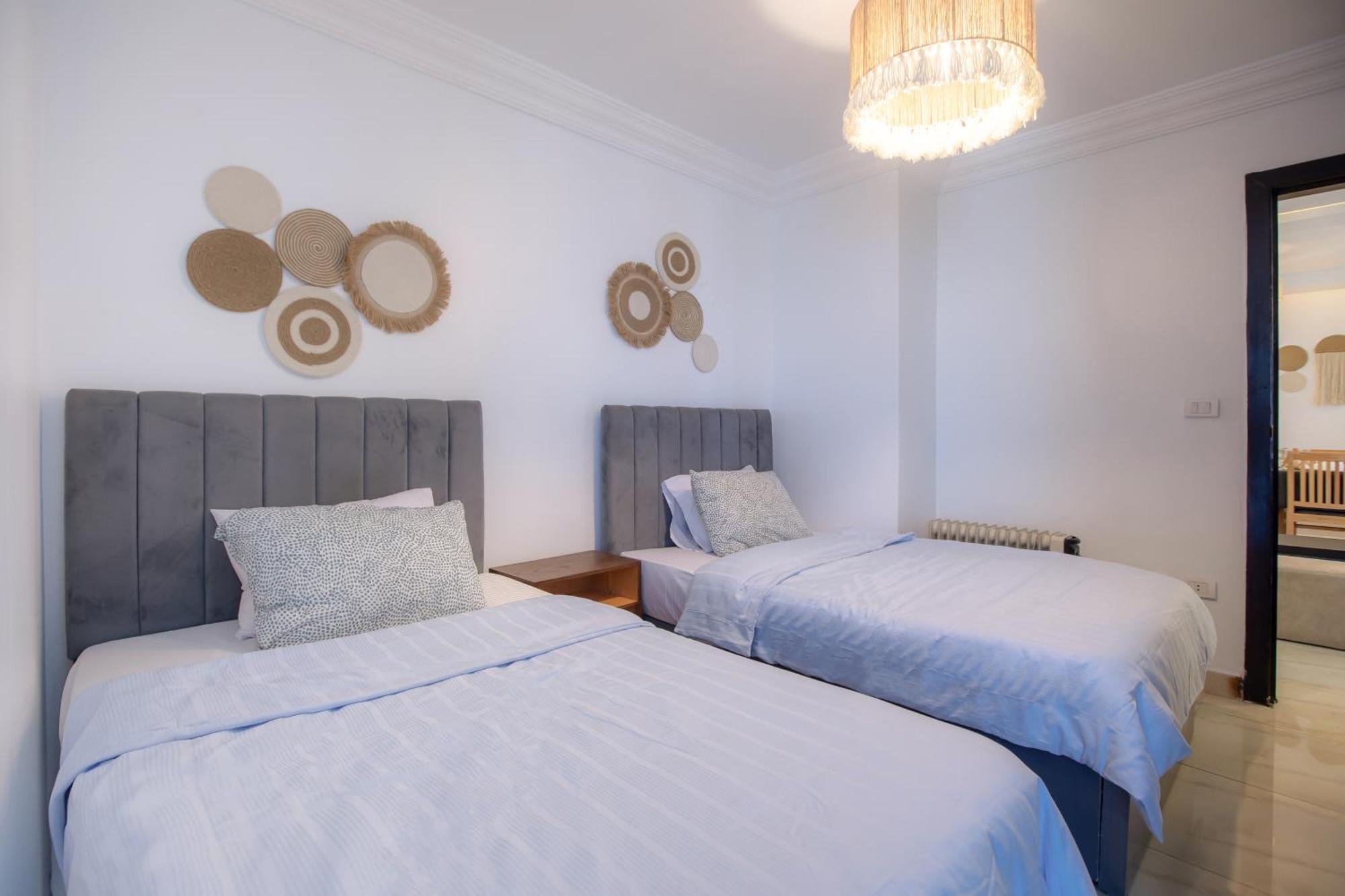 Skyline Premium Properties 알렉산드리아 외부 사진